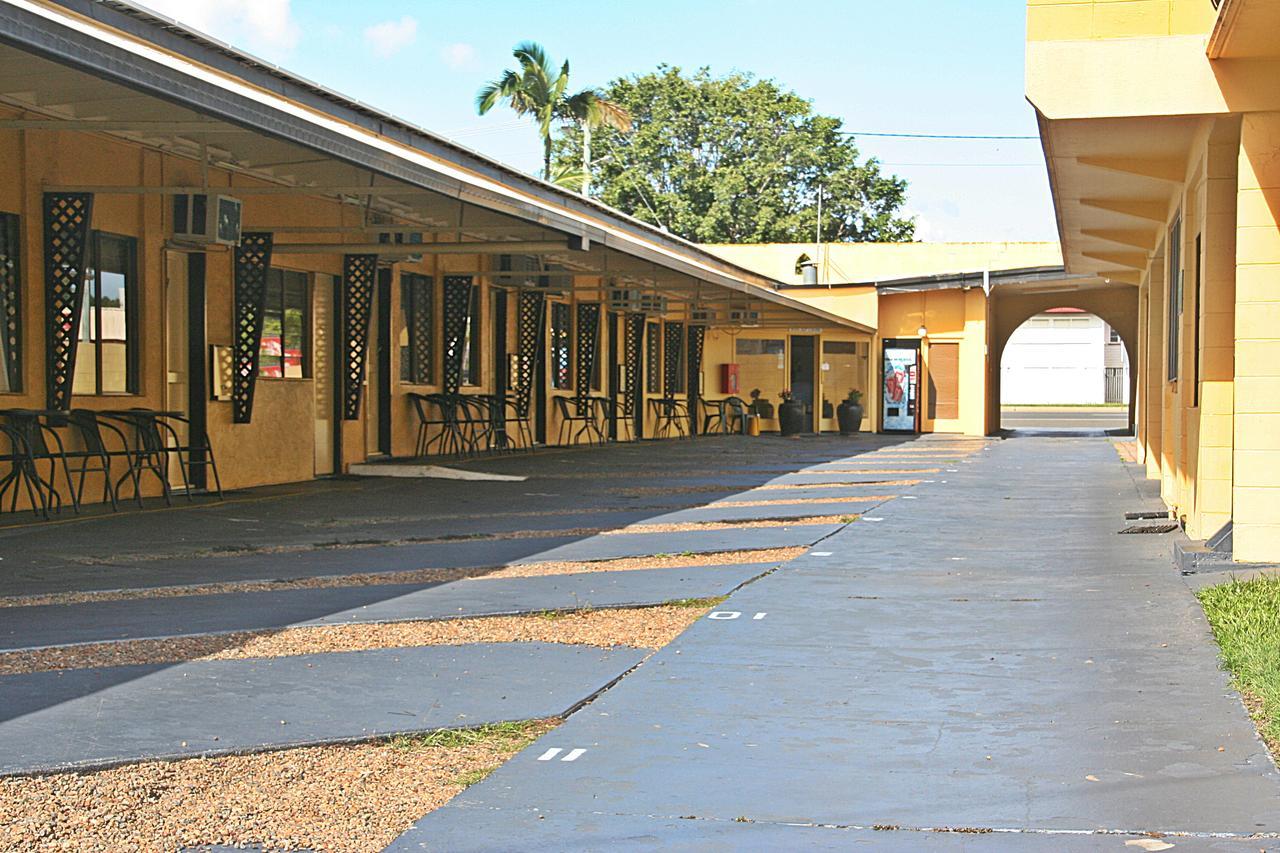 Motel Bourbong St 3*